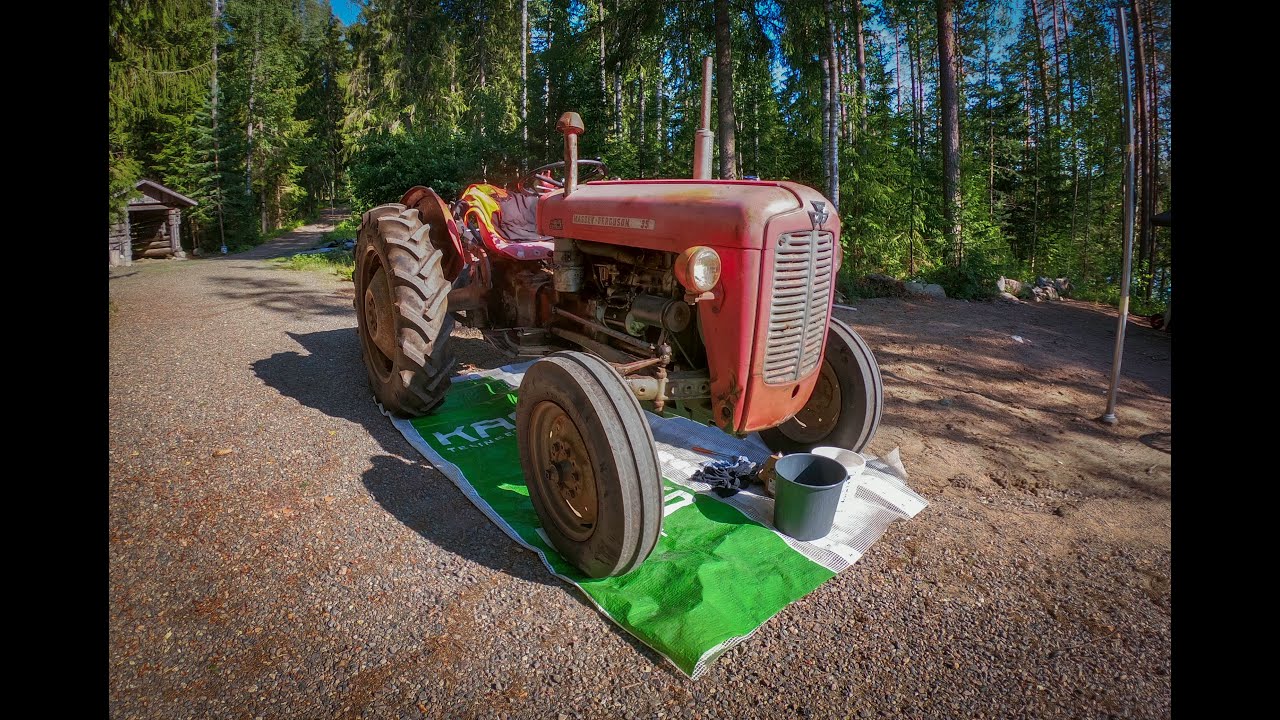 MF-35 polttoainesuodattimien vaihto. MF-35 fuelfilters change.