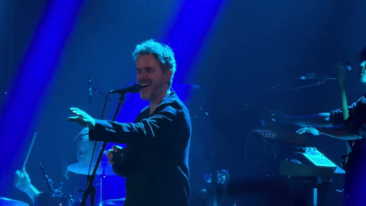 Haevn “Throw me a line” live concert Paris October 5, 2024 Le Trianon “I’m right there”