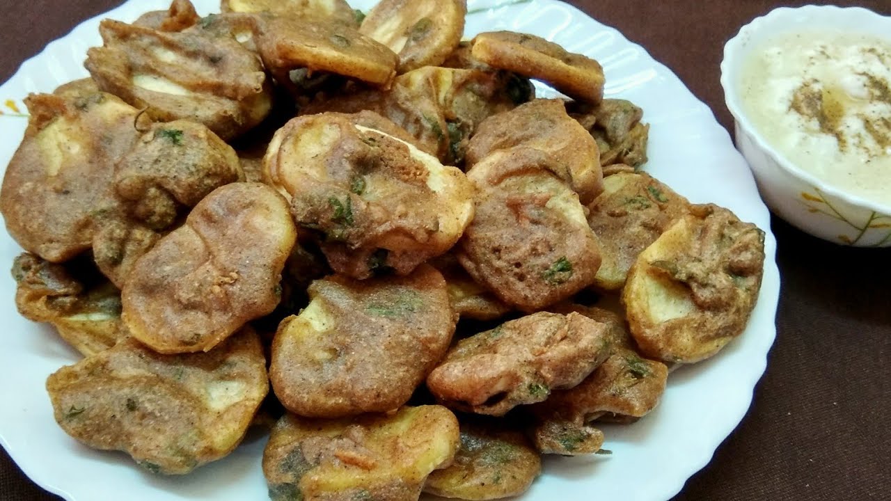 व्रत के लिए कुट्टू के पकोड़े | Vrat Ke Pakore | Kuttu Atta Pakora Recipe | Upwas Ke Aloo Ke Pakore .