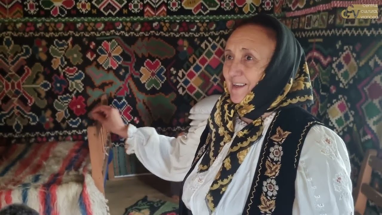 Povestea scrisă pe pereți: Simbolurile ascunse în casa tradițională din Soveja #111