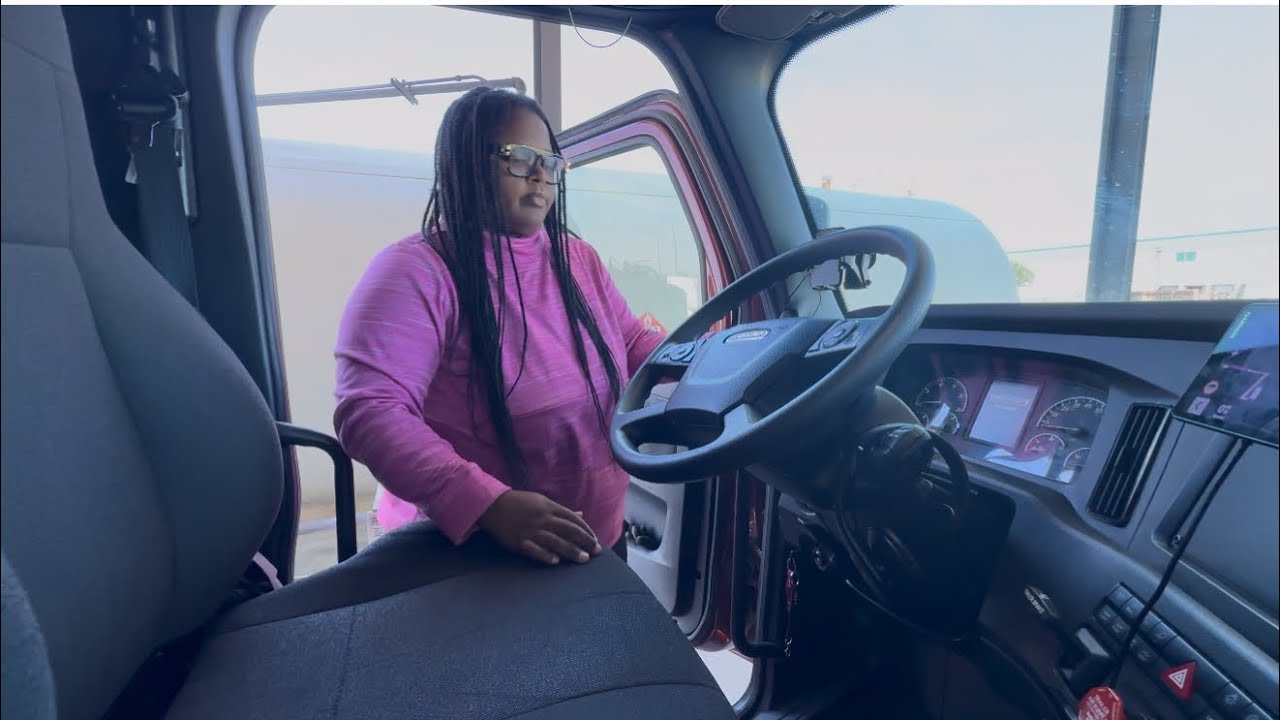 Female Trucker Daily Vlog Back in my Own Truck Let’s Ride in a Freightliner 