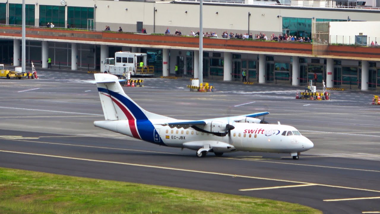ATR 42-300 POWERBACK AND TAKEOFF at Madeira Airport 11.02.2020