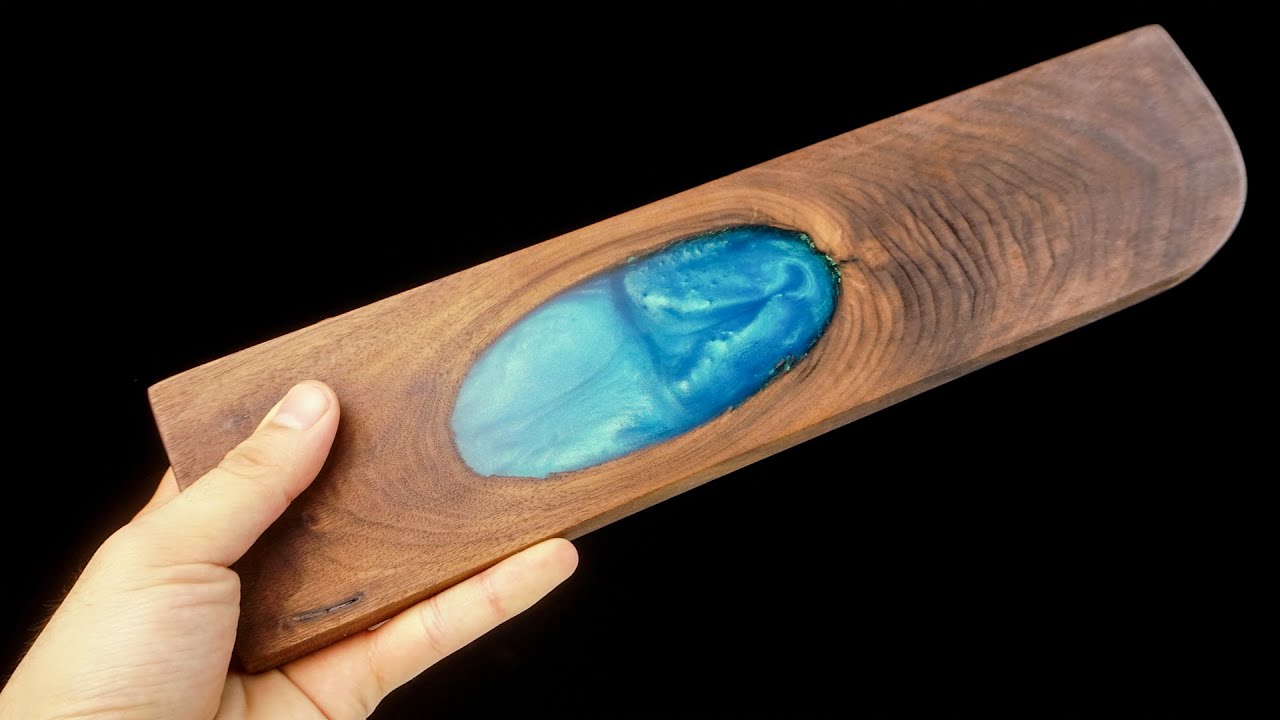 Resin Art - Use wood and resin to make a keyboard hand rest