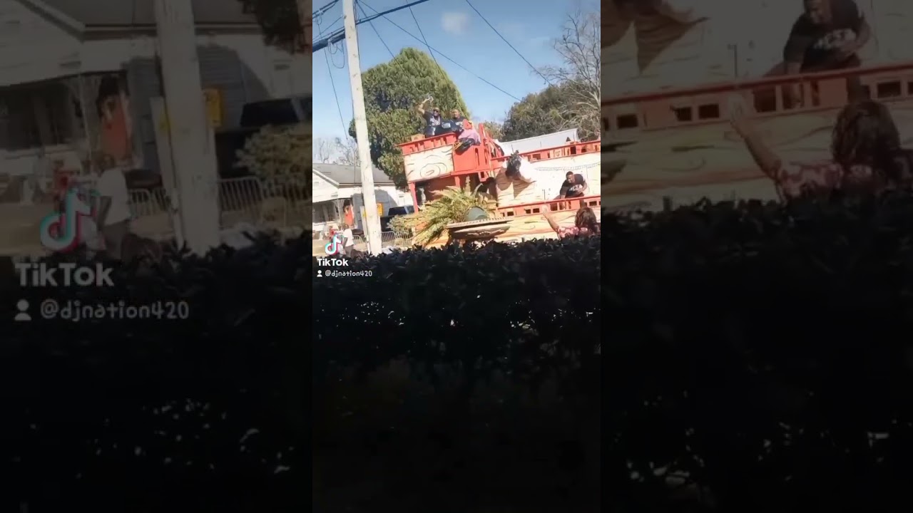 mobile Alabama fat Tuesday parade 2023 