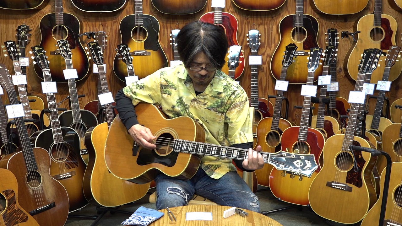 GUILD F 30R NT 1977
