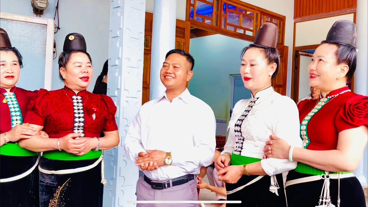 Vợ chồng quàng quý đến chúc Tết vợ chồng quàng tiếng 