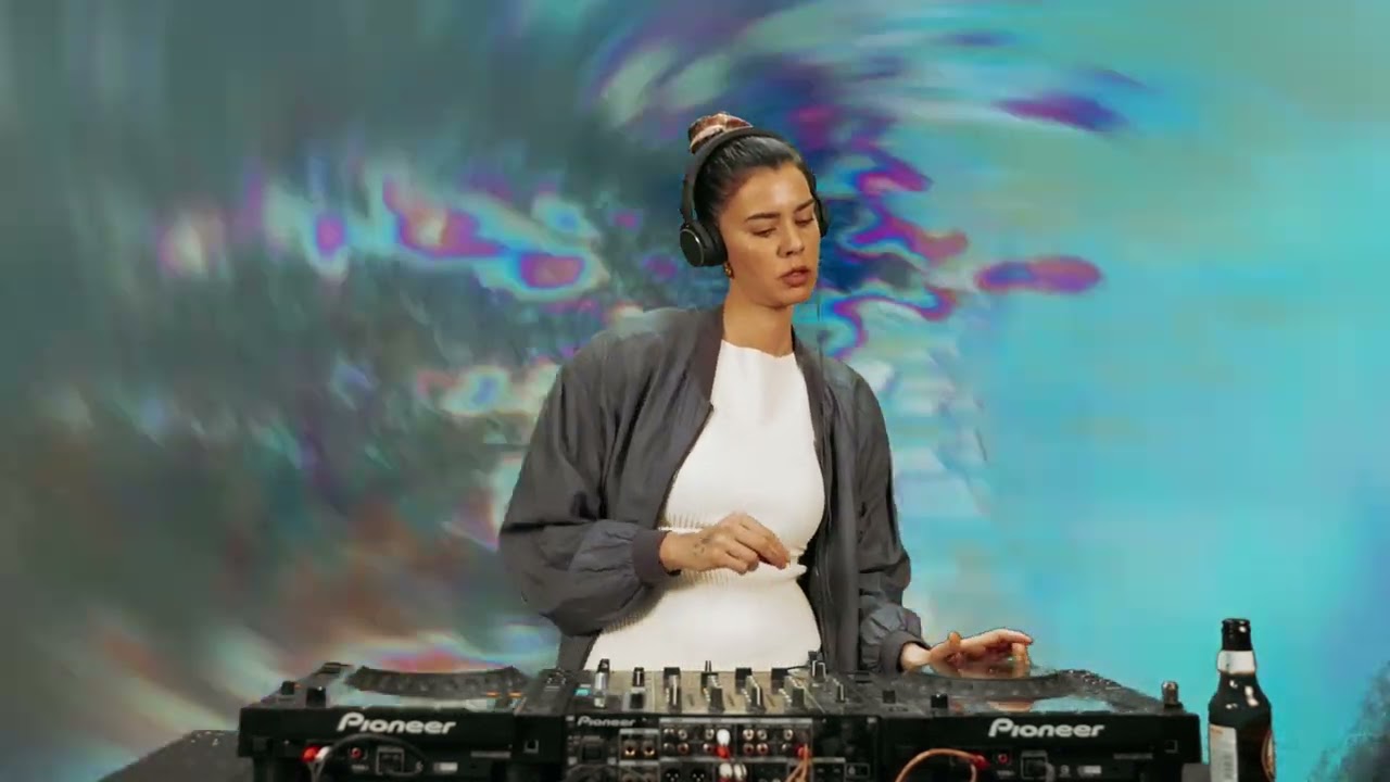 Fiona Kraft - In The Basement Mix #electronicmusic #deephouse #diy