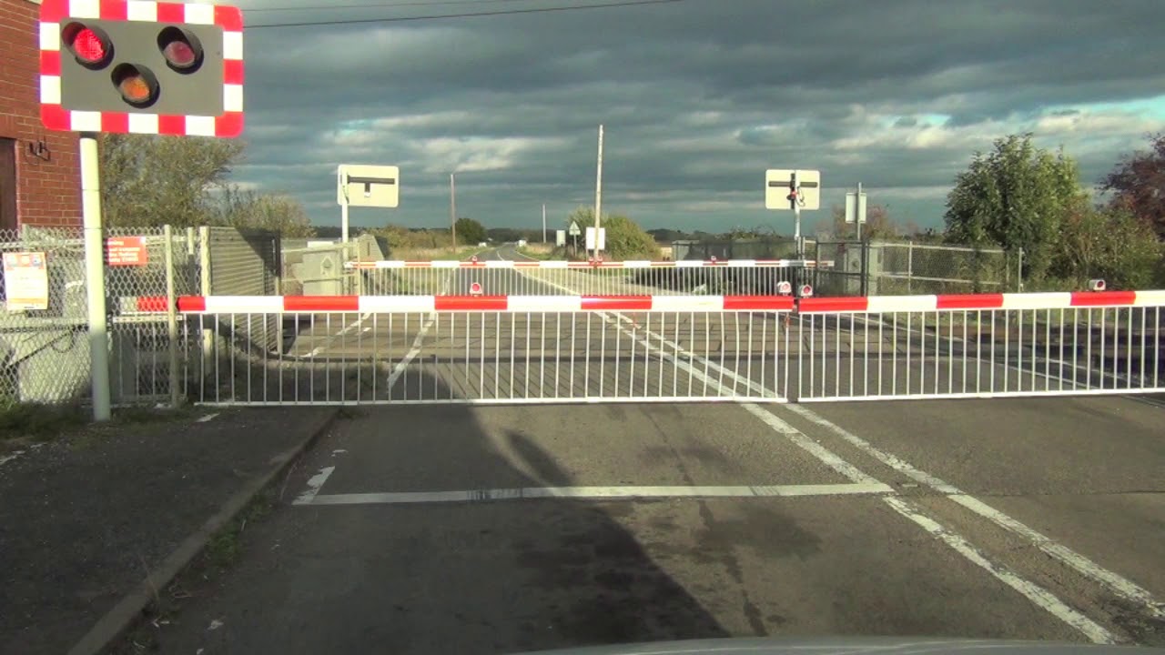 Holme Level Crossing