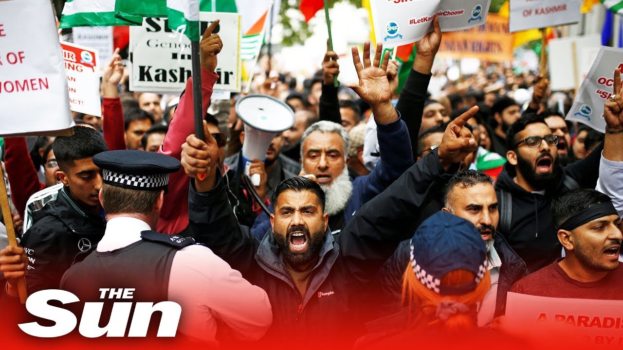 Kashmir protests outside London's Indian High Commission