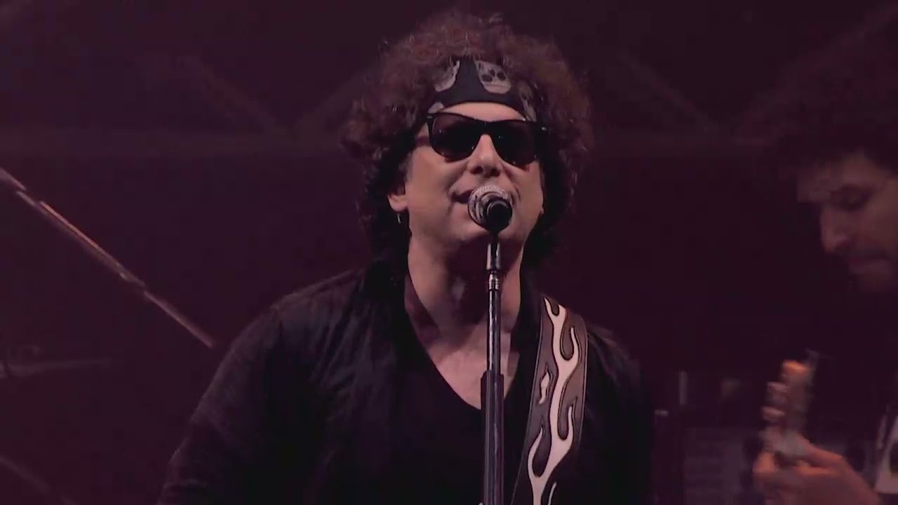 CALAMARO TRAILER BIOS