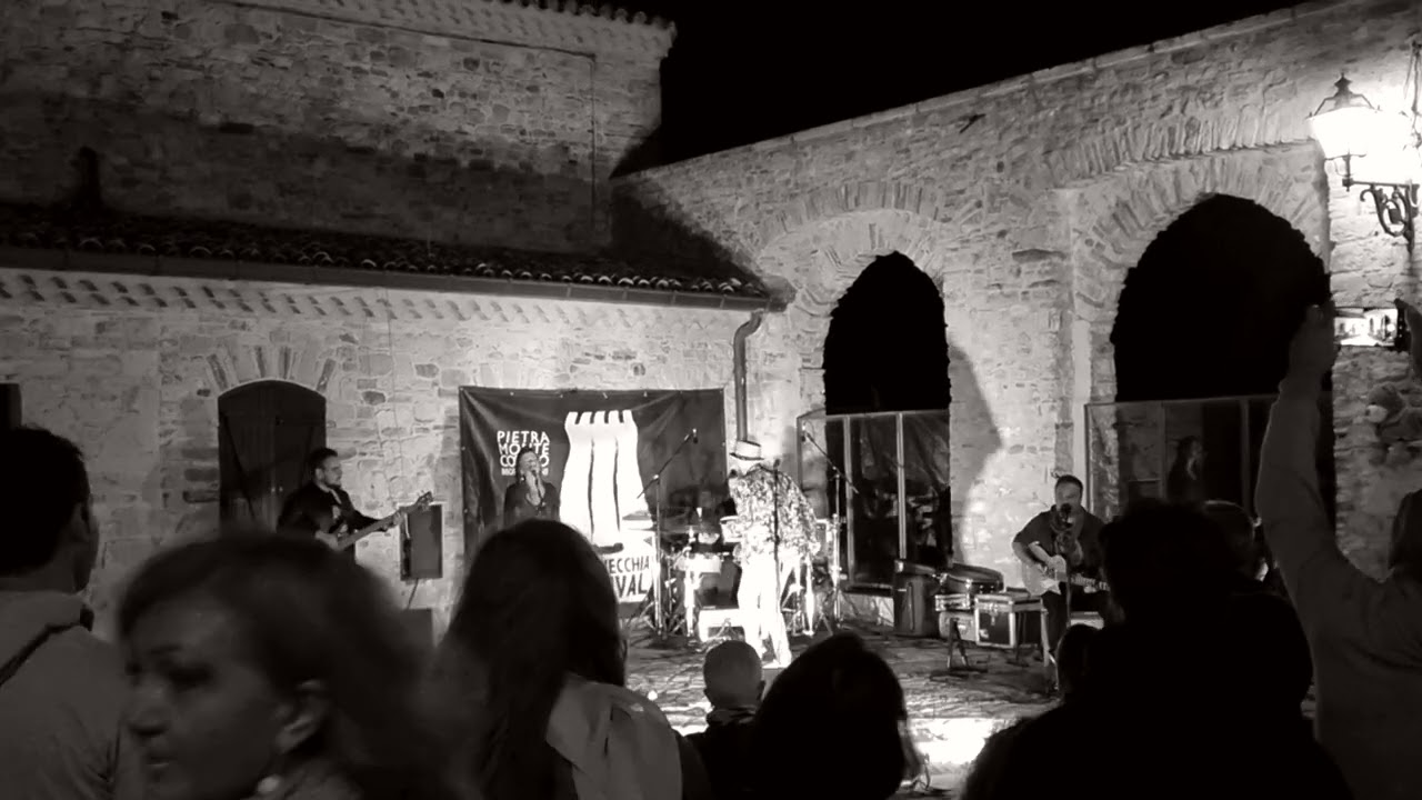 Lu furastiero | Nelle carni del Cantastorie