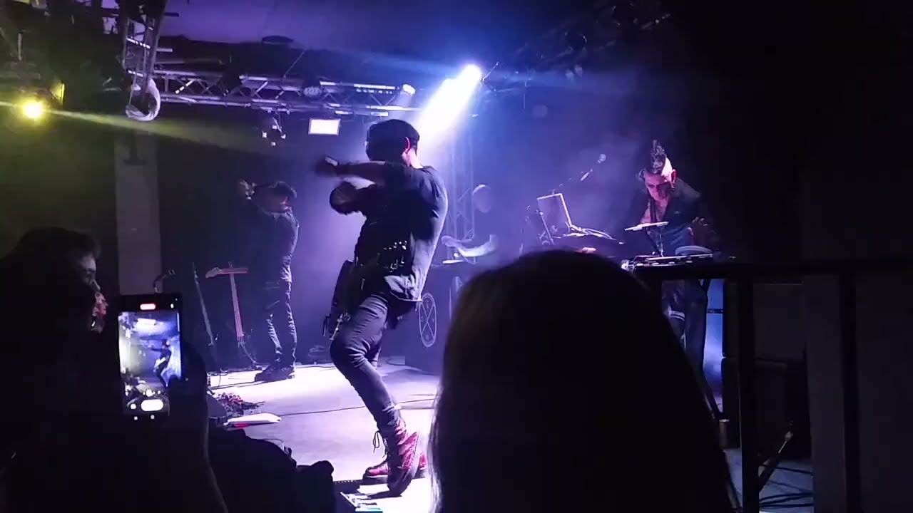 Clan Of Xymox - Stranger