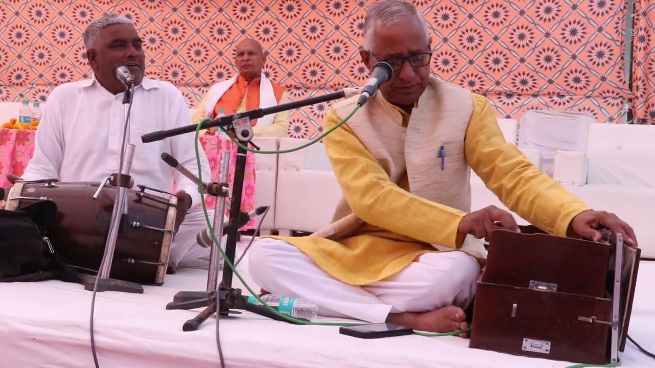 कन्या गुरुकुल डोभी हिसार के 15वें वार्षिक महोत्सव पर  श्री जयपाल कुरुक्षेत्र महर्षि दयानन्द पर भजन
