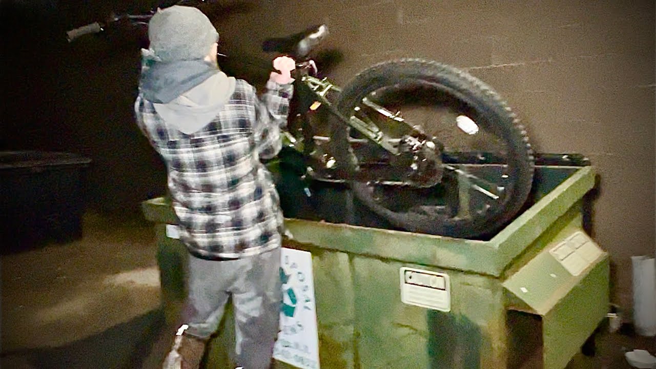 Dumpster Diving Aldi - Found Velowave Electric Bike?! I’ll Save So Much Money on Gas!