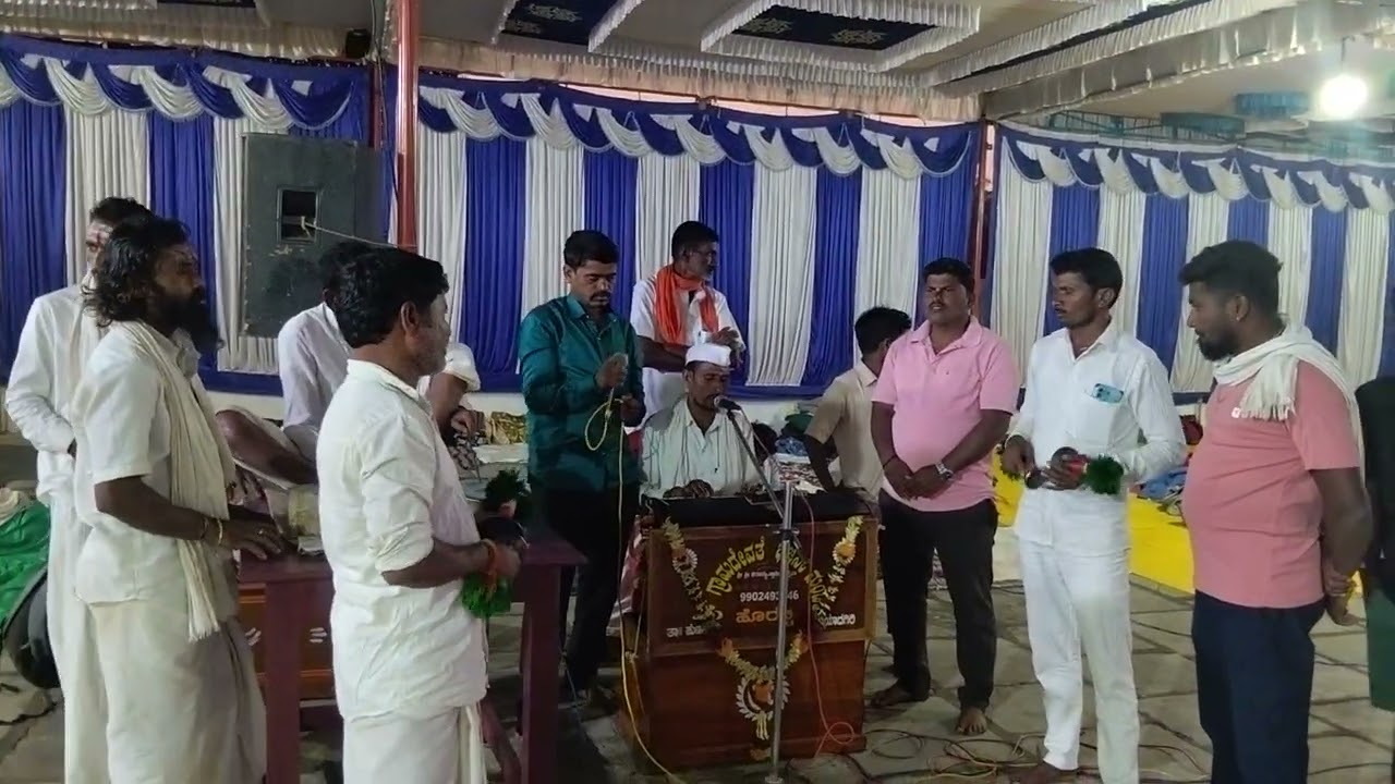 ಶ್ರೀ ಕಾಗಿನೆಲೆ ಸಂಗಮೇಶ್ವರ ದೇವಸ್ಥಾನದಲ್ಲಿ ಶಿವಲಿಂಗೇಶ್ವರ ಭಜನಾ ಮಂಡಳಿ ಕೊಡೆಕಲ್ ಇವರಿಂದ ಭಜನಾ ಕಾರ್ಯಕ್ರಮ