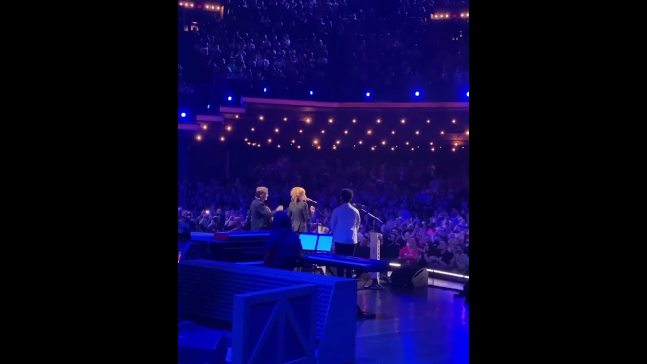 Nicole Kidman in a Live Concert with her Husband Keith Urban | Youtube Shorts | #Shorts