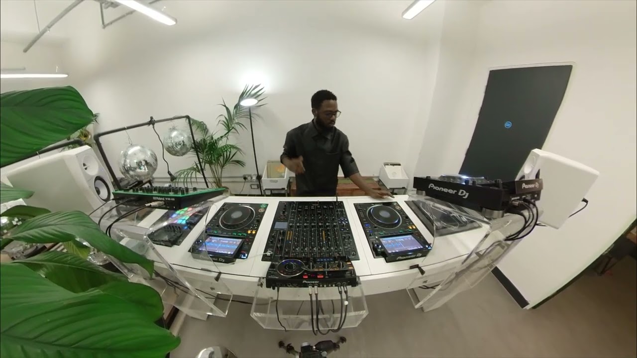 AFROHOUSE SET AT LONDON SOUND ACADEMY - ONLYONEMASSIVE (2023)