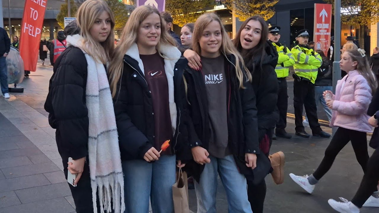 Kul family and Kinga Part2 #london #Wembley #football #harrypotter harry