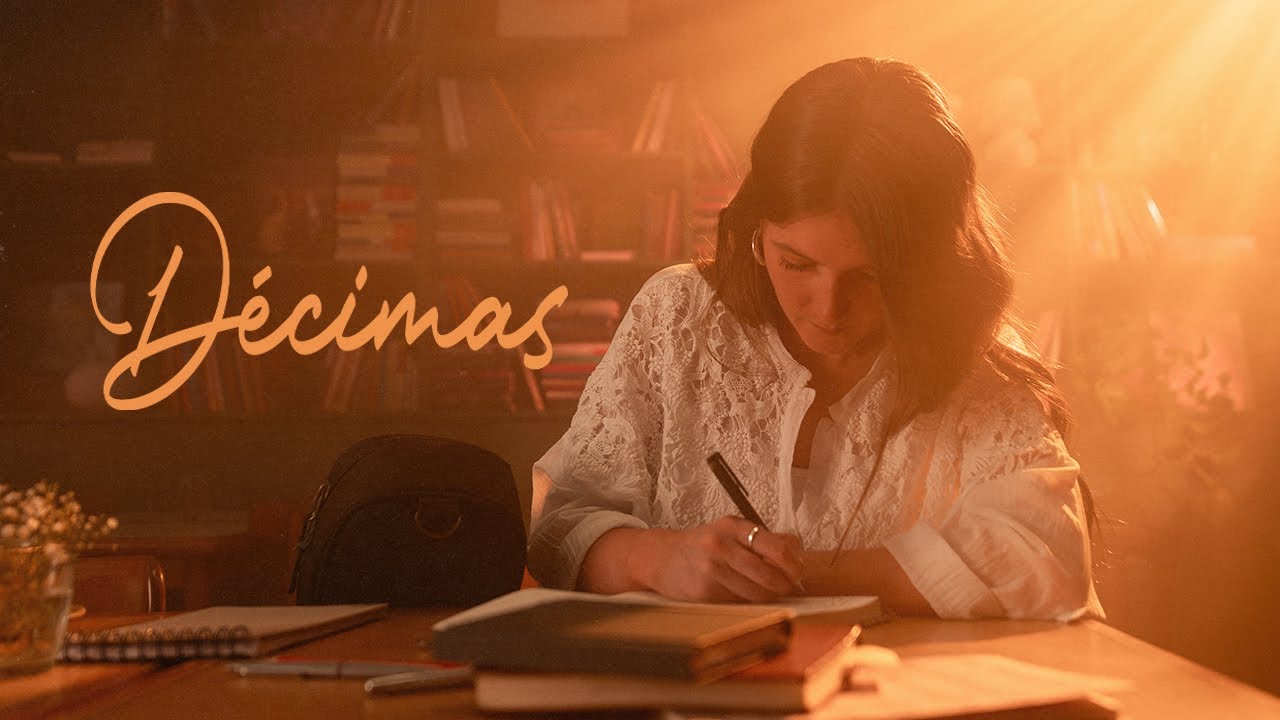Décimas - Maggie Cullen (Videoclip Oficial)