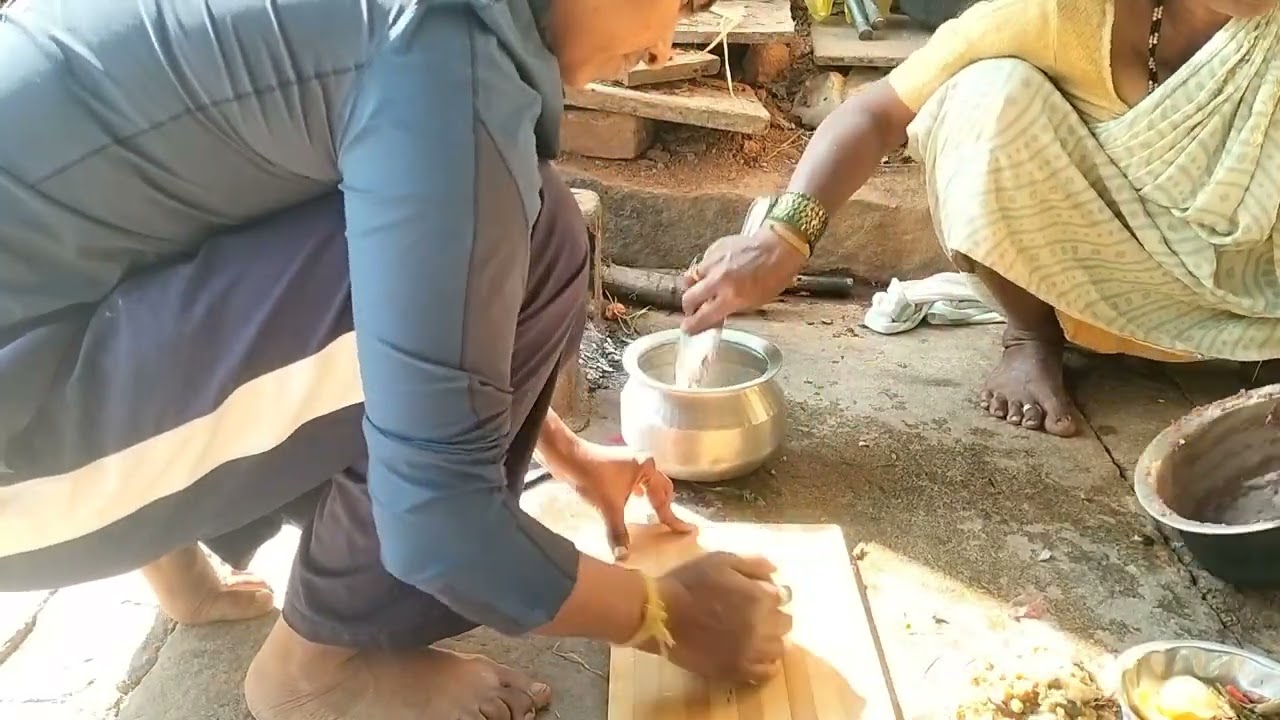 A day in my hometown, cooking in a wood fire south indian dish with my mom 