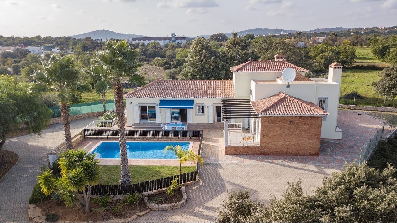 Detached 4 Bedroom Villa with countryside view - PortugalProperty.com - PP3281