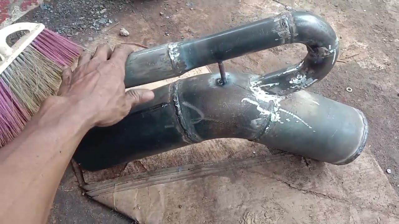 Proses pembuatan Jet Molo. alat sedot mas sungai