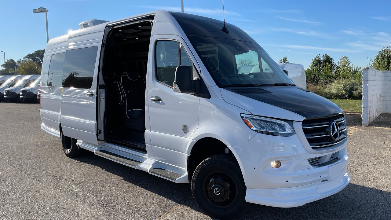 Тест-драйв и обзор OGV Luxury Coach V Cruise Sprinter 3500XD 2025 года от первого лица