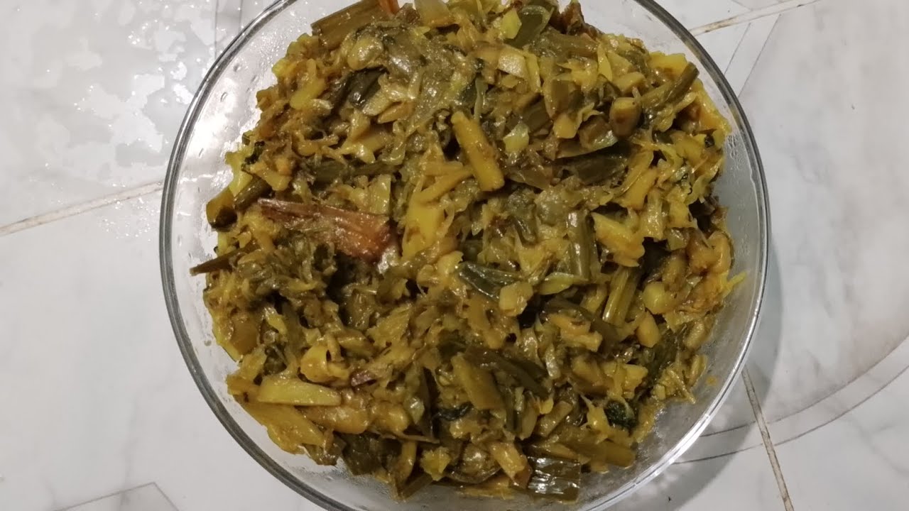 গরম ভাতে জাস্ট জমে যাবে! পাতাকপি ও শুটকি দিয়ে পাঁচমিশালি সবজি ভাজি।