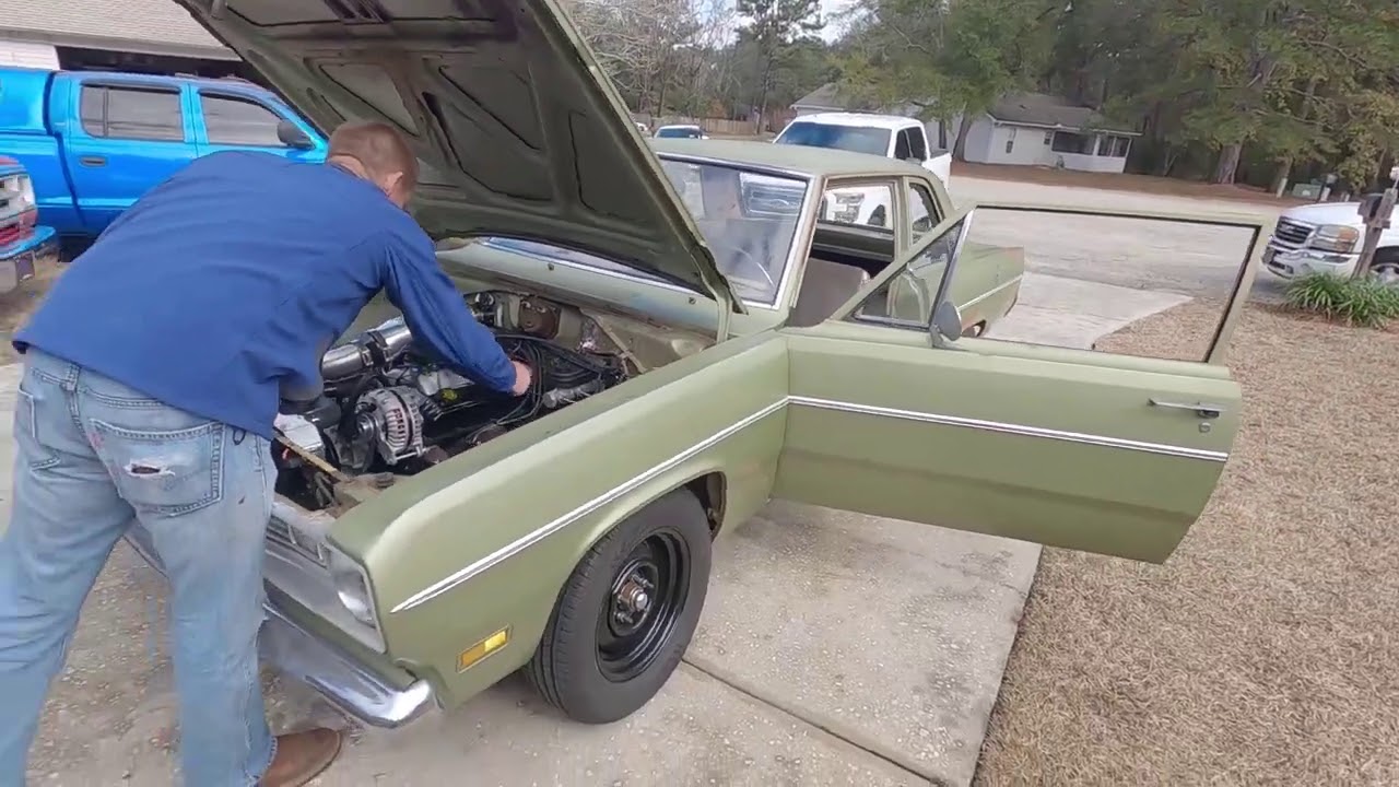 Test DRIVING the 1969 VALIANT!!