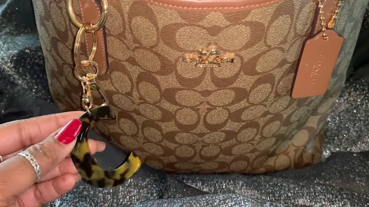 WIMB / What’s in My Bag / Coach City Tote / Spill It / What’s in my Purse / Purse Essentials / EDC