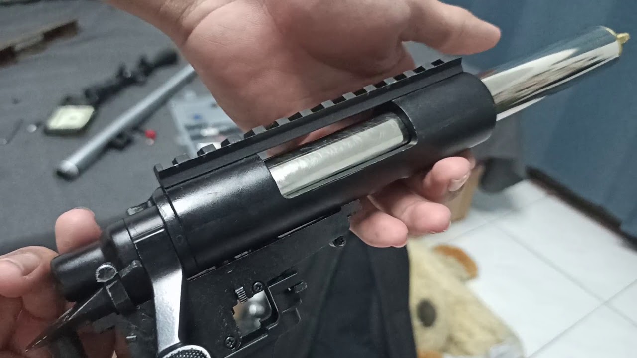 hfc vsr 10 has a smooth bolt when released.