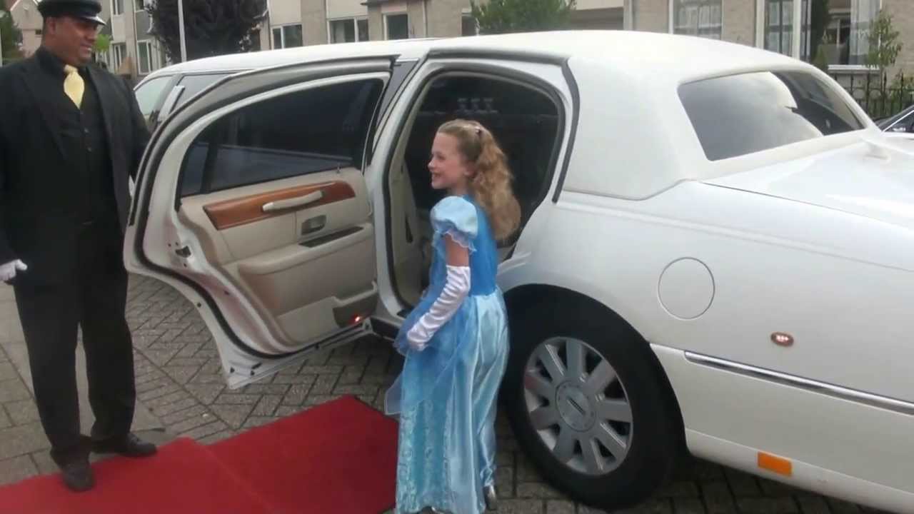 Als VIP naar de première van Assepoester.
