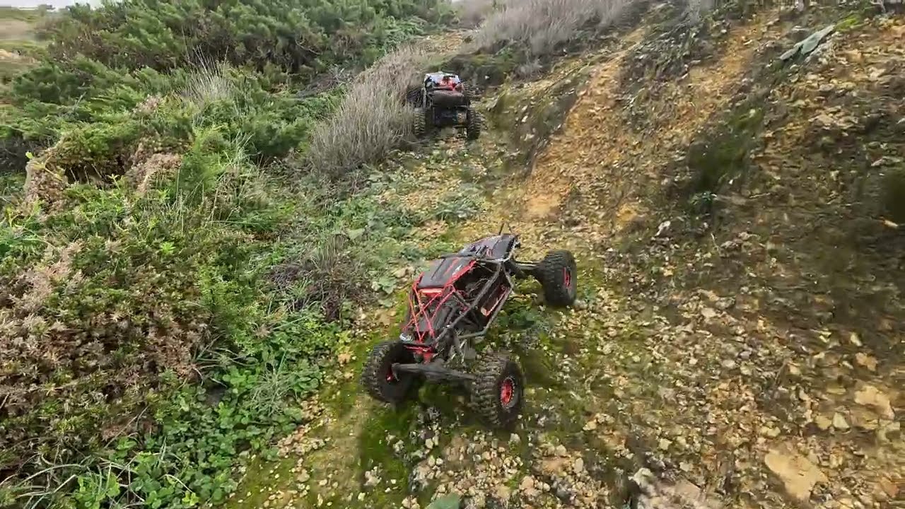 Axial Bomber RR10 video with the Capra @ January 2024 #2