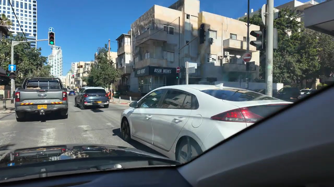 Tel Aviv Through the Windshield