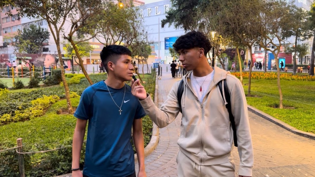 Entrevistas en las calles de Miraflores @DyBShowOficial 