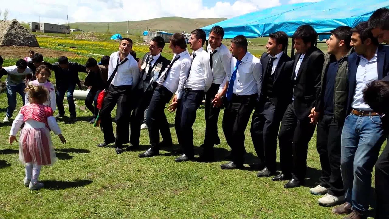Potpori halay karayazı gençleri