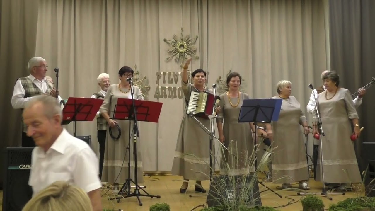 Vilkaviškio r. Girėnų kaimo kapela ,,VERSMĖ''. 2424.06.22.
