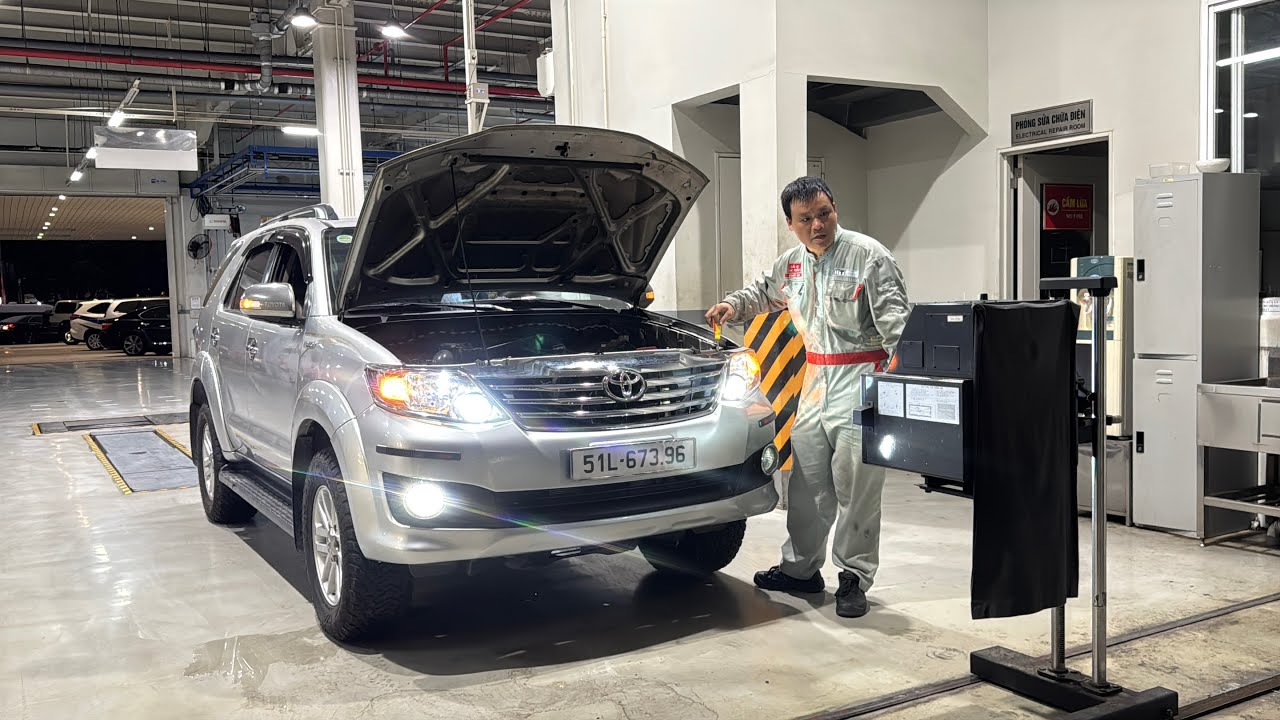 Chỉnh Đèn Cos Pha Cho Toyota Fortuner Tại Toyota Hiroshima Tân Cảng ( 03 - 02 - 2026 )