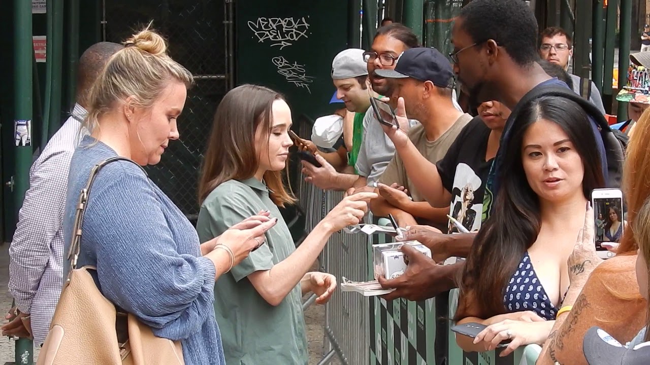 Ellen Page arrives & greets her NY fans