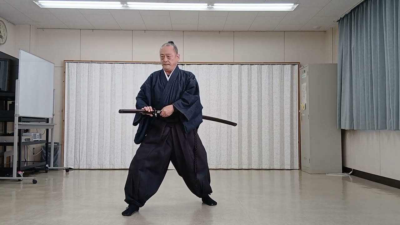 英信流 連達：刃渡り85cm（２尺８寸）