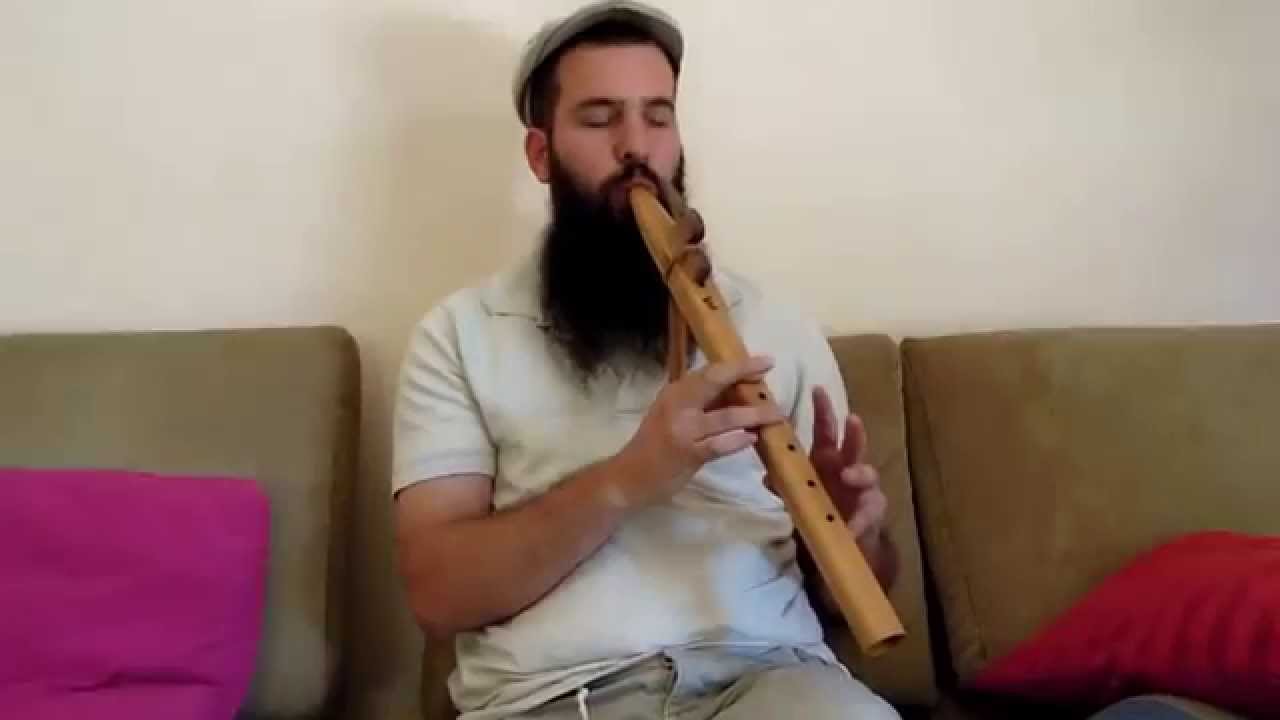 Ianir Kilinsky playes my native American flute