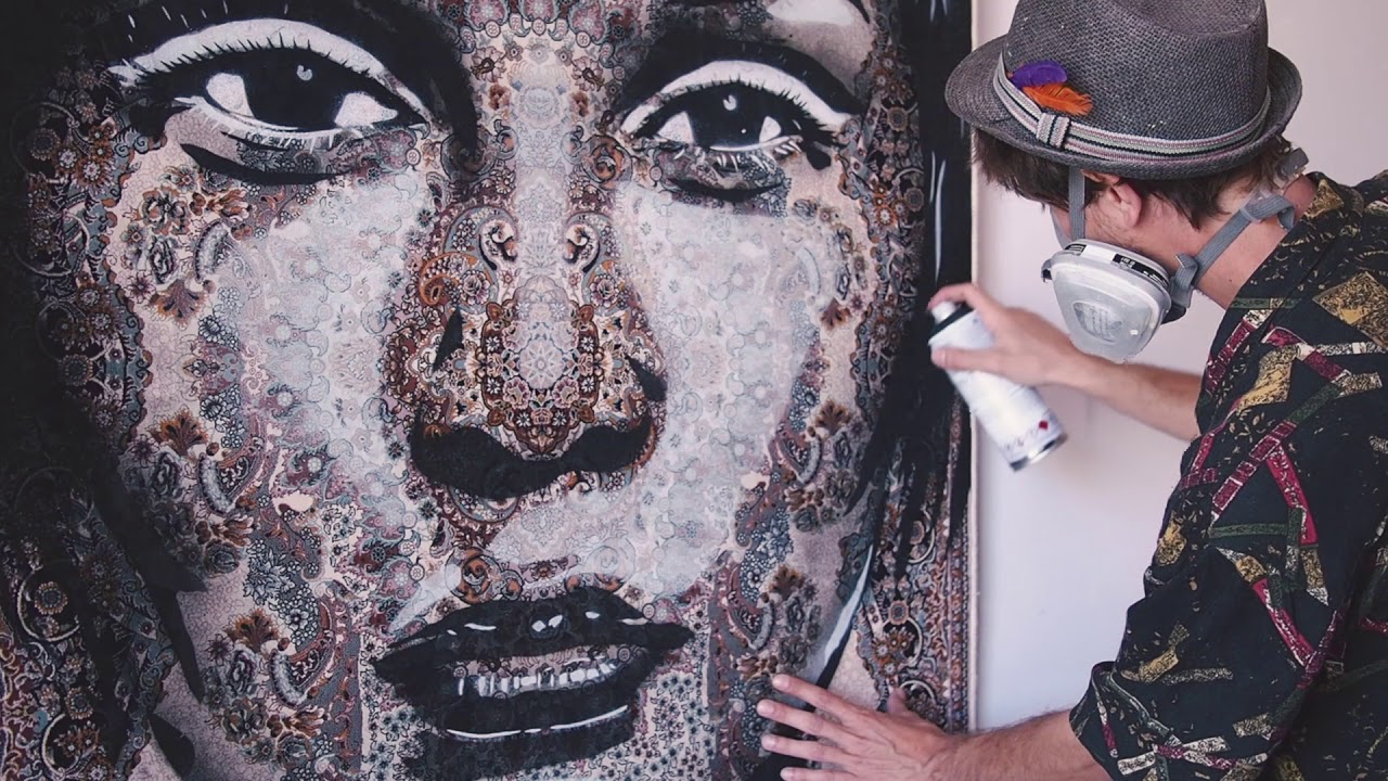 Focus on Mateo - Galerie Leroyer - Paintings on Traditional Carpet