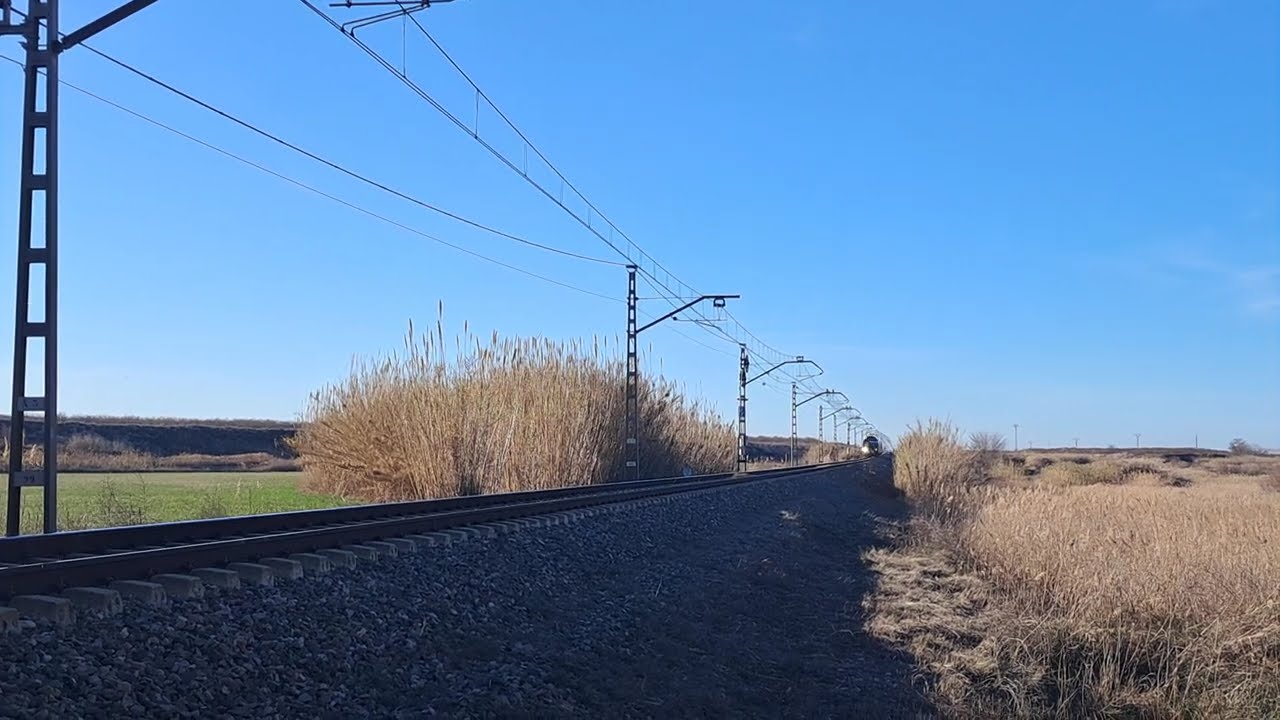 470 de Renfe pasando por el antiguo apeadero de Pina de Ebro 21/2/2026
