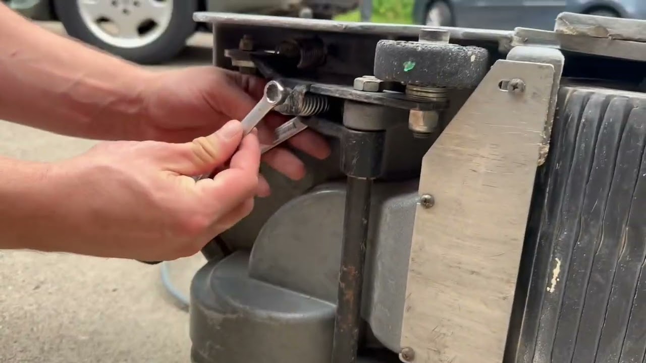 How to level the drum on an EZ-8 floor sander