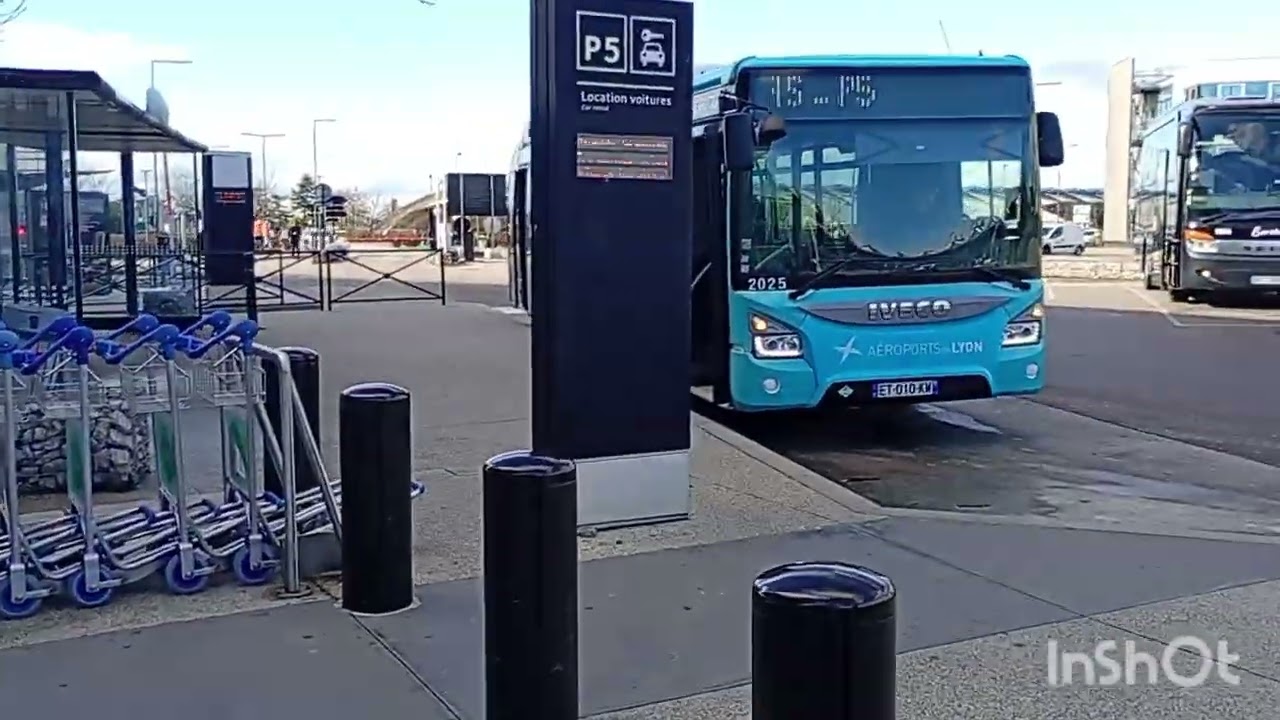 Comment aller à l'aéroport Saint Exupéry en bus sans prendre trop de temps ?