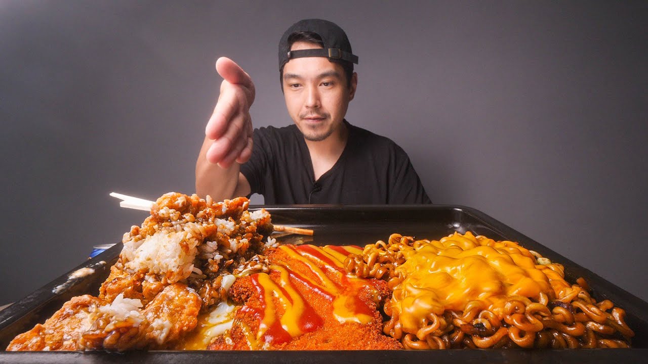 Food from a Korean PC Gaming Room