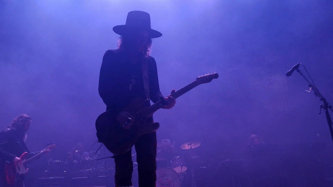 Blackberry Smoke Ain't Much Left of Me-When the Levee Breaks- 3 Little Birds