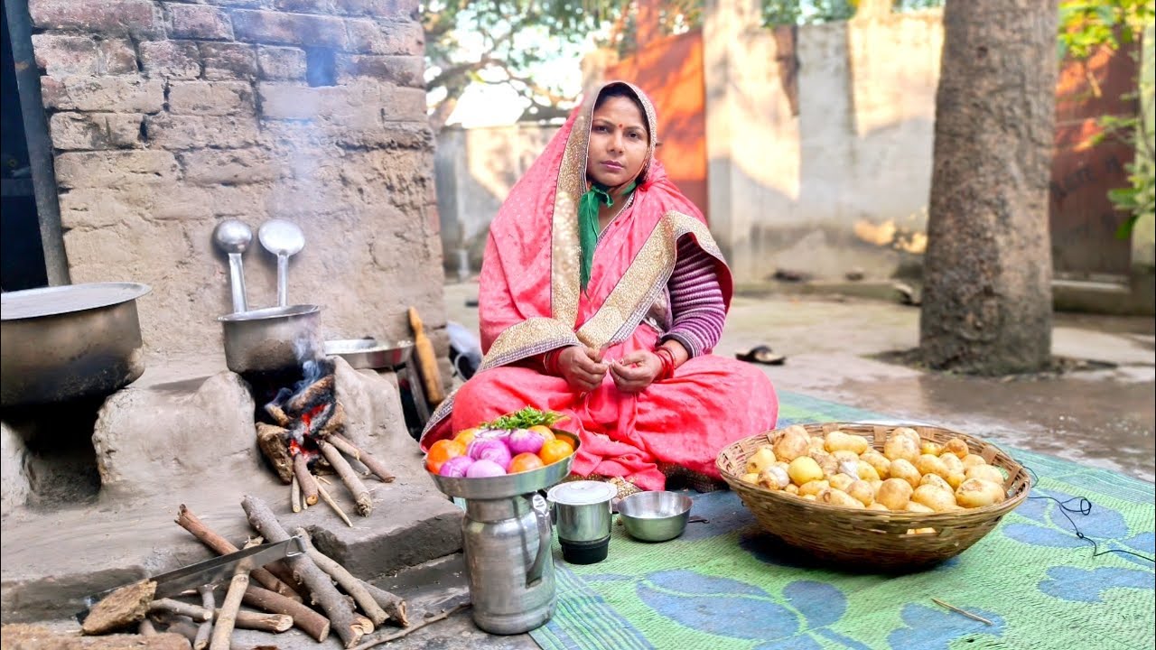 UP Village Real Daily Kitchen Routine | UP Village Style Make Aalu Dam Recipe | दम आलू रेसिपी |