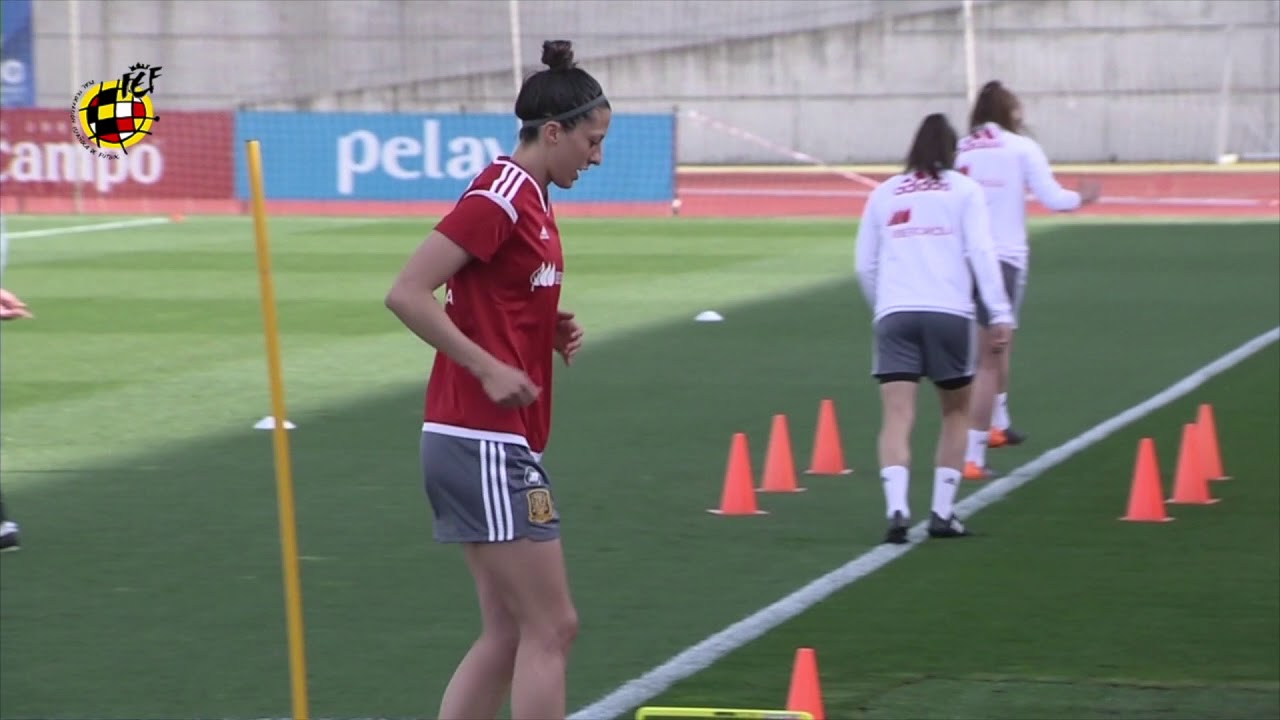 Entrenamiento de la Selección Femenina de Fútbol para preparar la Clasificación del Mundial 2019