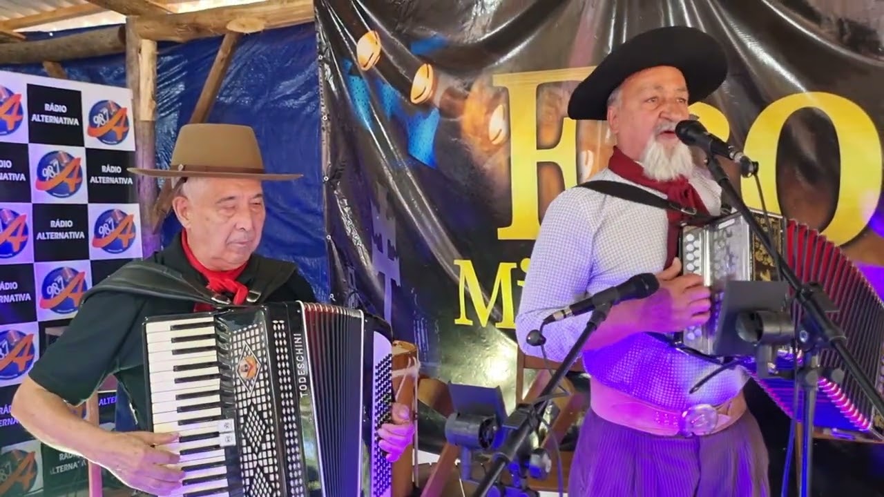 Gaiteiro Onésio Belmonte de Araújo no 36° Rodeio Crioulo de Giruá